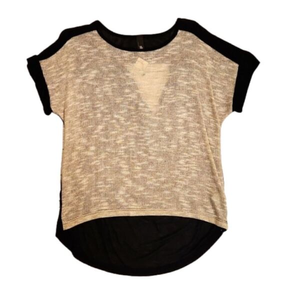 Nwt Womens Iris Design Gold & Black sheer sparkly top size Medium. - Picture 2 of 11